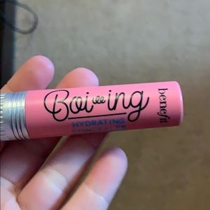 Benefit concealer